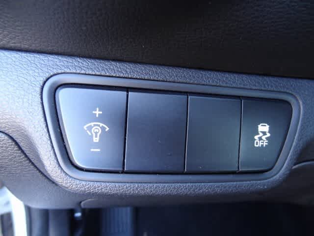 Thumbnail: 2023 Kia Forte - 14