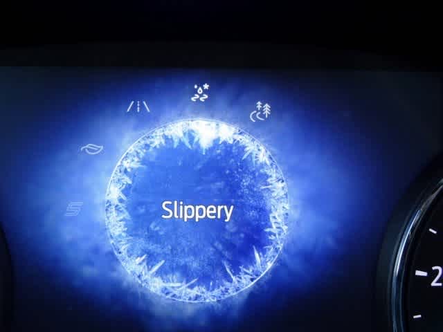 Thumbnail: 2023 Ford Explorer - 36