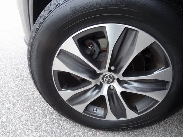 Thumbnail: 2022 Toyota Highlander - 41