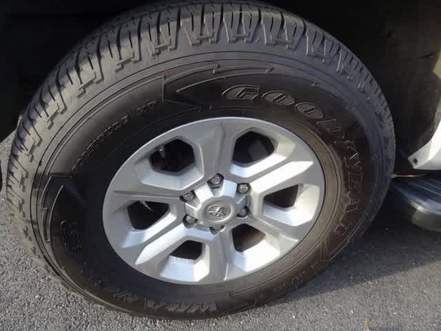 Thumbnail: 2021 Toyota 4Runner - 10