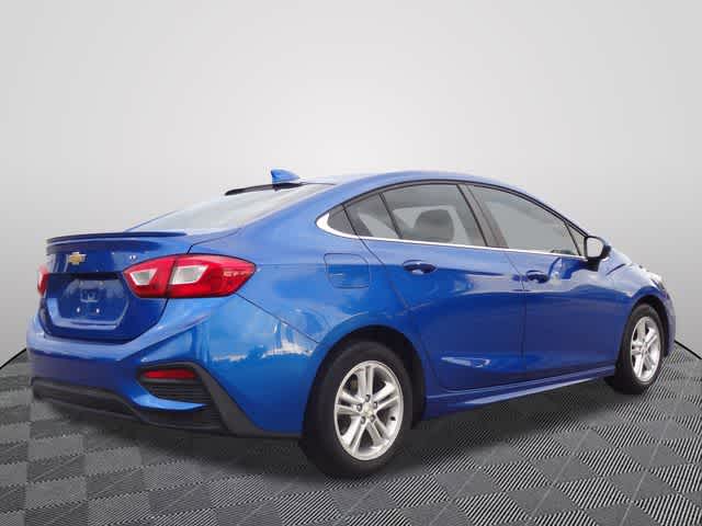 Thumbnail: 2018 Chevrolet Cruze - 3