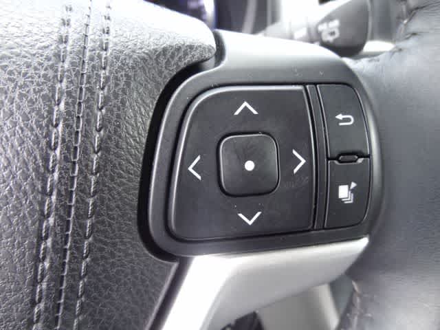 Thumbnail: 2016 Toyota Highlander - 22