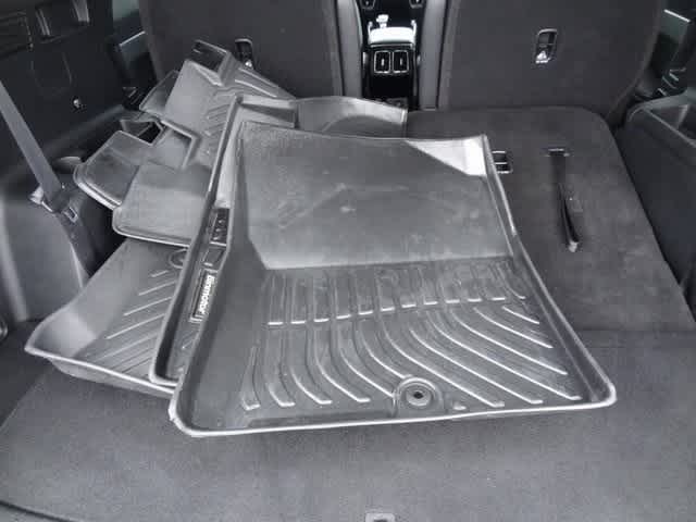 Thumbnail: 2023 Kia Sorento - 10