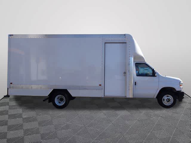 Thumbnail: 2024 Ford Econoline - 4