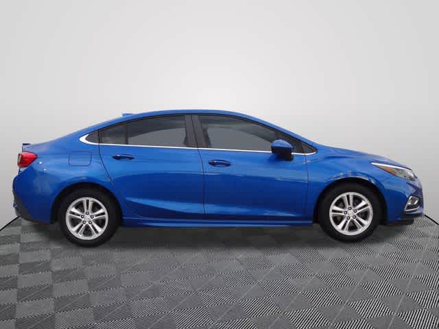 Thumbnail: 2018 Chevrolet Cruze - 4