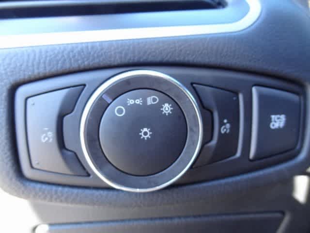 Thumbnail: 2023 Ford Edge - 12