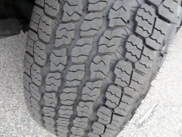 Thumbnail: 2016 Toyota Tacoma - 32