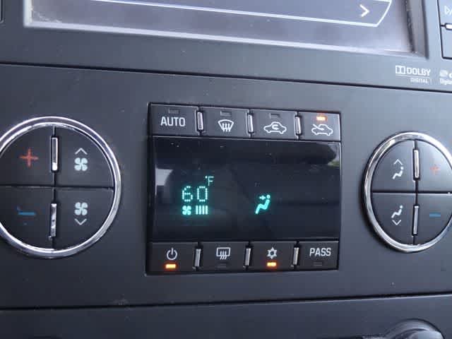 Thumbnail: 2014 GMC Sierra 2500 - 24