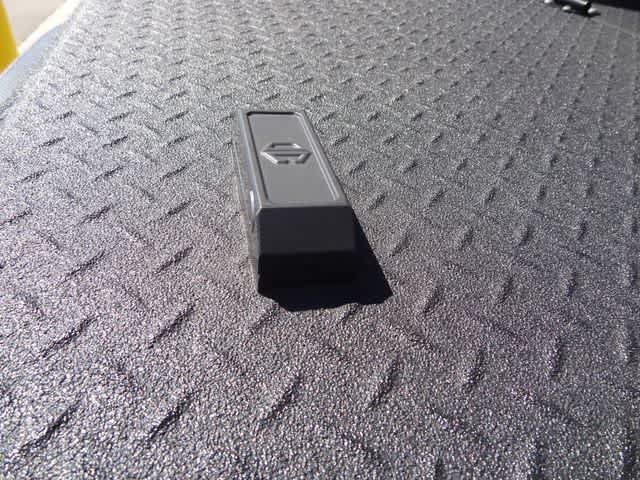 Thumbnail: 2023 Nissan Frontier - 11