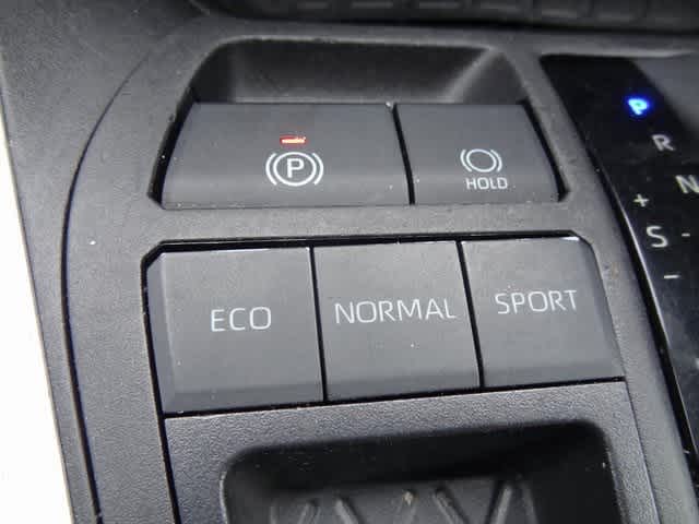 Thumbnail: 2023 Toyota RAV4 - 32