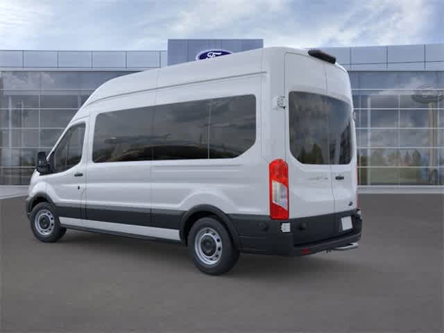 2025 Ford Econoline E-350 4