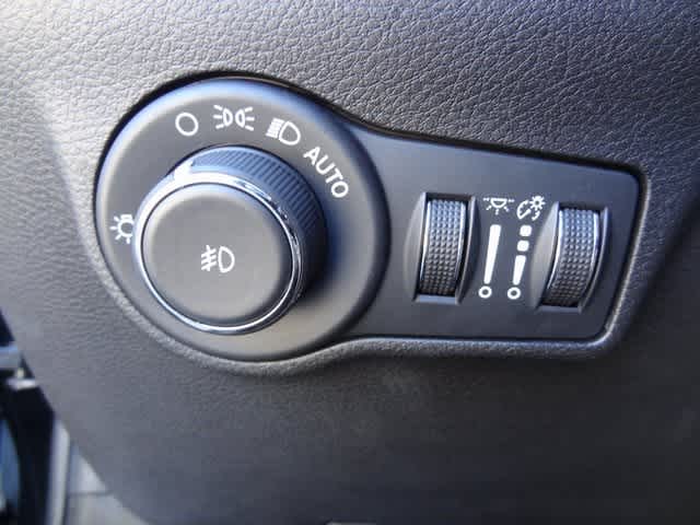 Thumbnail: 2024 Jeep Compass - 16