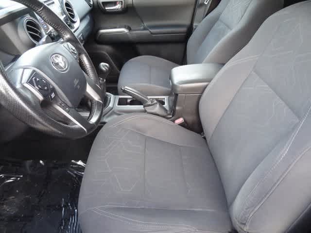 Thumbnail: 2016 Toyota Tacoma - 6