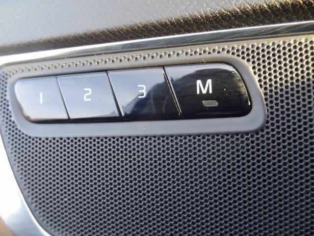 Thumbnail: 2018 Volvo XC90 - 20