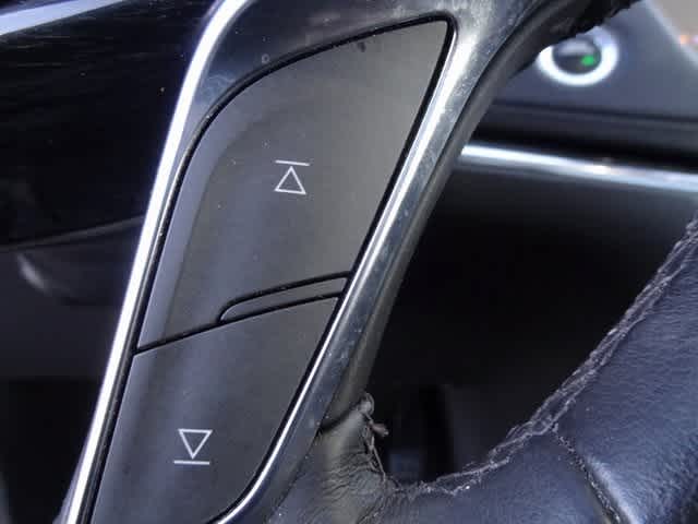 Thumbnail: 2023 Cadillac XT5 - 21