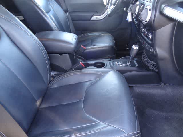 Thumbnail: 2017 Jeep Wrangler - 15