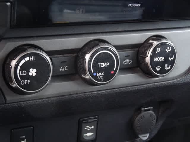 Thumbnail: 2016 Toyota Tacoma - 23