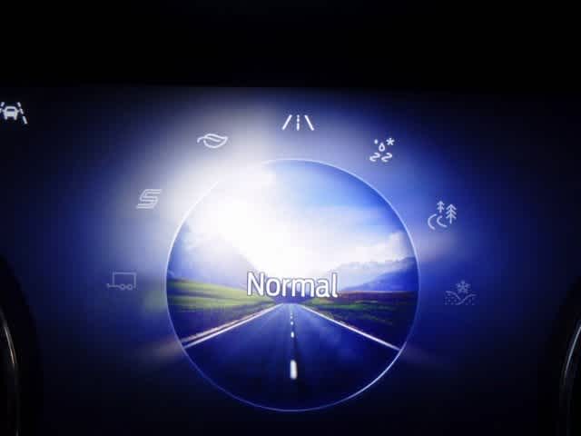 Thumbnail: 2022 Ford Explorer - 33