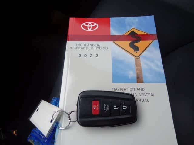 Thumbnail: 2022 Toyota Highlander - 40
