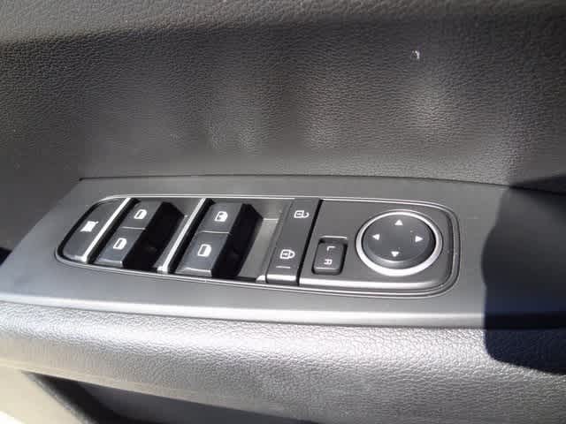 Thumbnail: 2023 Kia Forte - 13