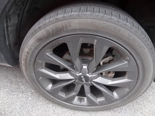 Thumbnail: 2023 Kia Sorento - 14