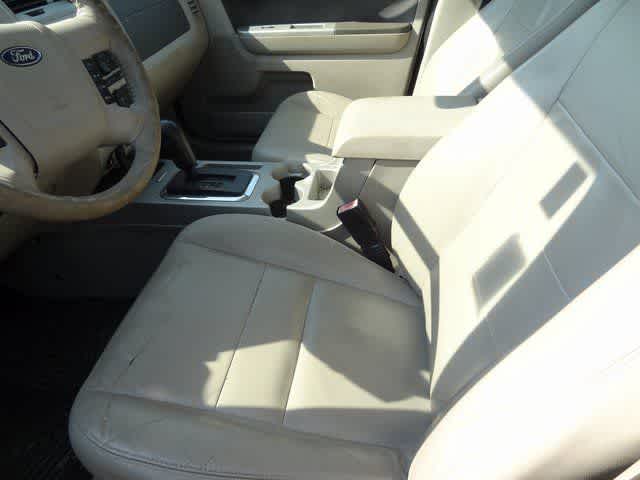 Thumbnail: 2012 Ford Escape - 6