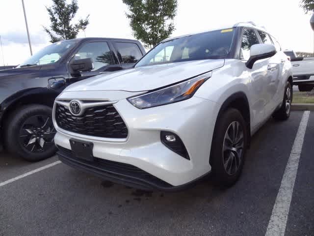 Thumbnail: 2023 Toyota Highlander - 1