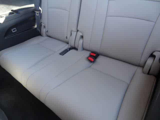 Thumbnail: 2019 Honda Pilot - 9