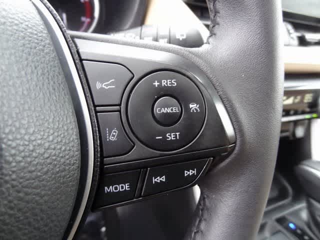 Thumbnail: 2023 Toyota RAV4 - 20