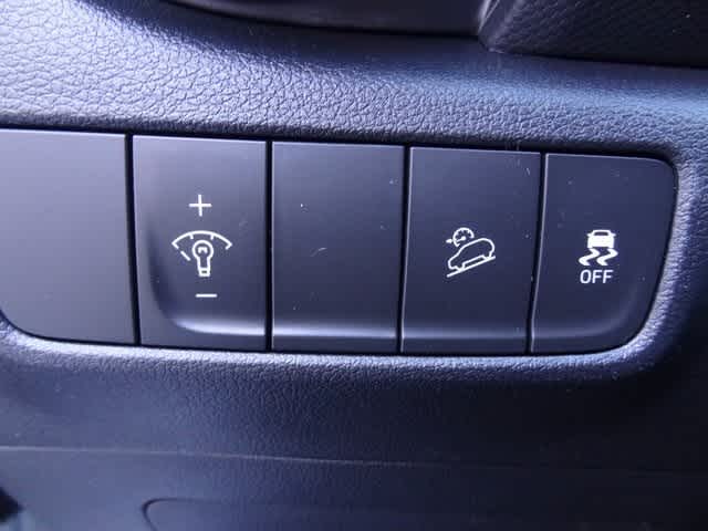 Thumbnail: 2022 Hyundai Kona - 16