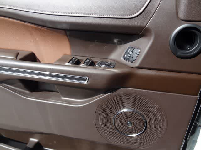 Thumbnail: 2022 Ford Expedition - 20