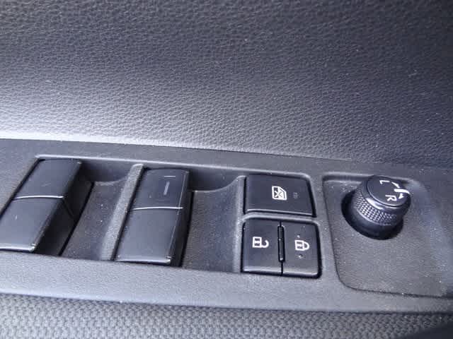 Thumbnail: 2022 Toyota Corolla - 13