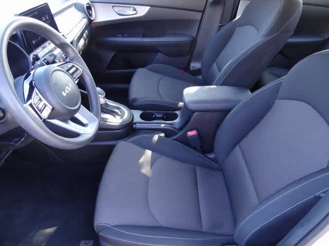 Thumbnail: 2023 Kia Forte - 6