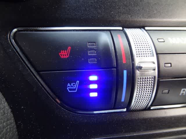 Thumbnail: 2022 Ford Mustang - 21