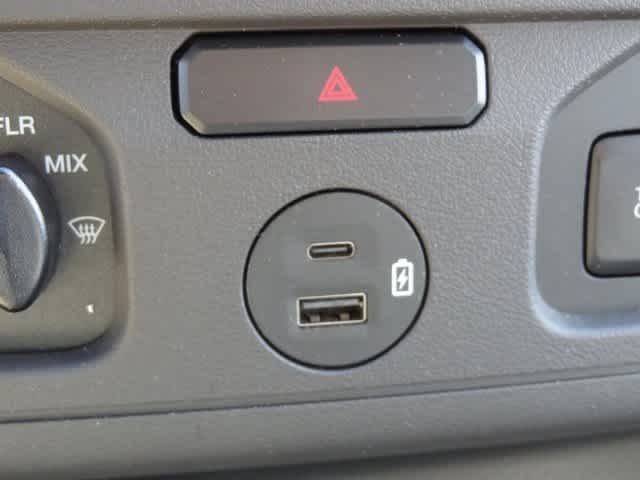 Thumbnail: 2024 Ford Econoline - 16