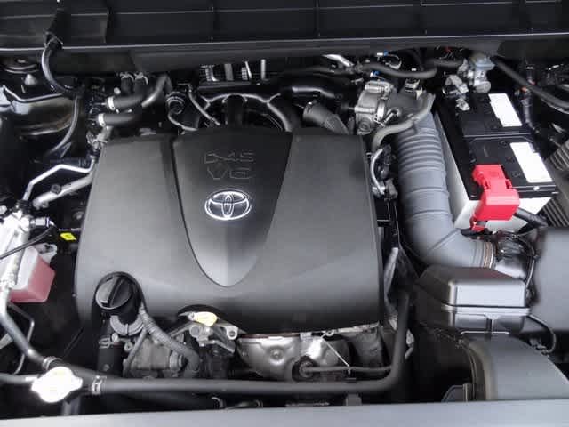 Thumbnail: 2022 Toyota Highlander - 43