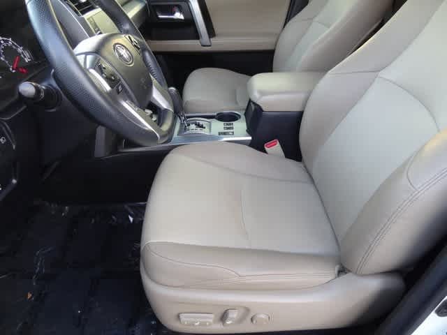 Thumbnail: 2020 Toyota 4Runner - 6