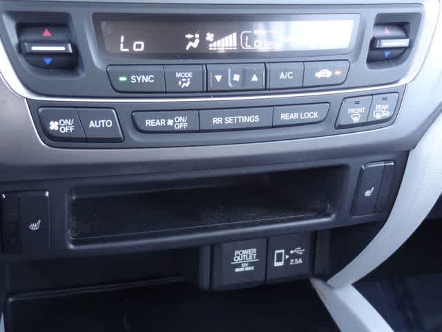 Thumbnail: 2019 Honda Pilot - 31