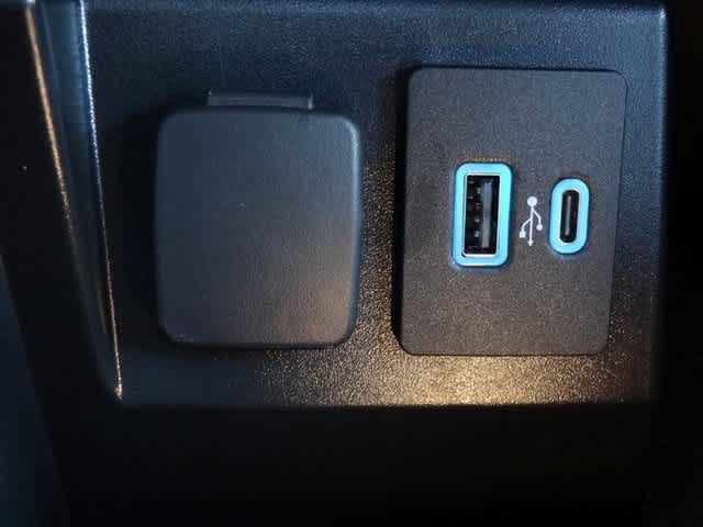 Thumbnail: 2023 Ford Explorer - 41