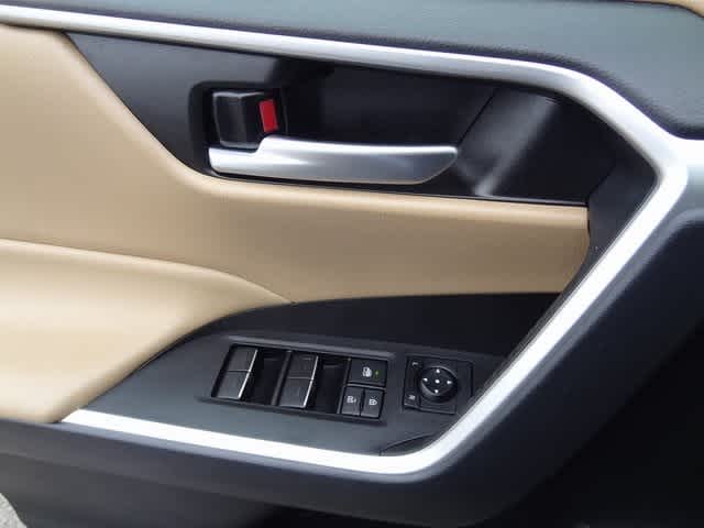 Thumbnail: 2023 Toyota RAV4 - 16