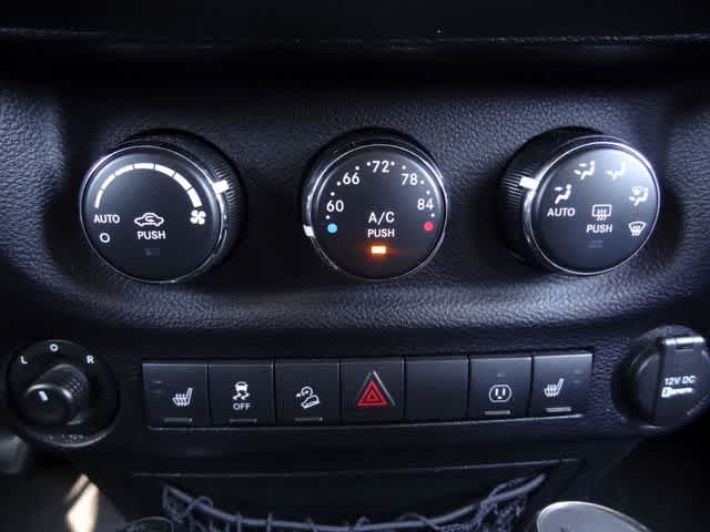 Thumbnail: 2017 Jeep Wrangler - 26