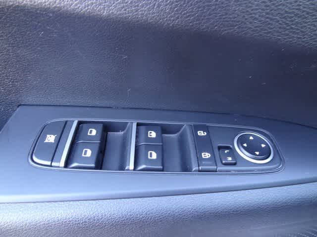 Thumbnail: 2023 Kia Forte - 13