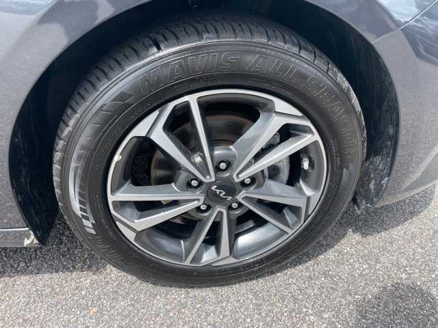 2023 Kia Forte LXS 28