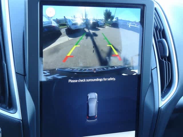 Thumbnail: 2023 Ford Edge - 21