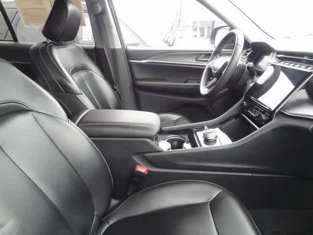 Thumbnail: 2023 Jeep Grand Cherokee - 9