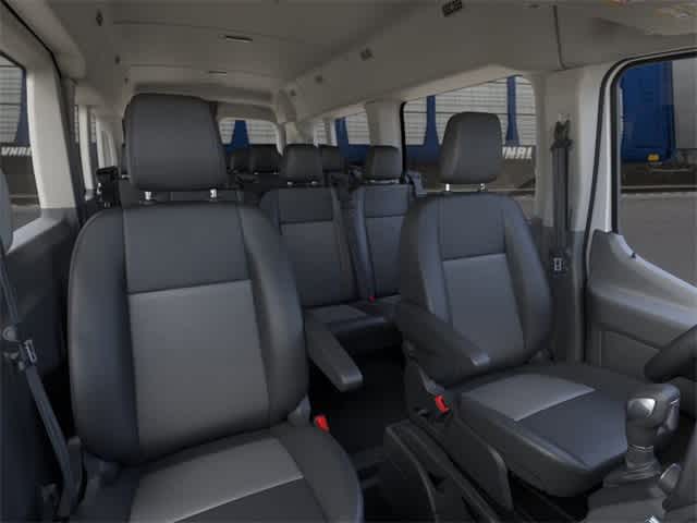 2025 Ford Econoline E-350 10