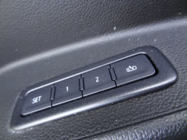 Thumbnail: 2020 GMC Yukon - 23