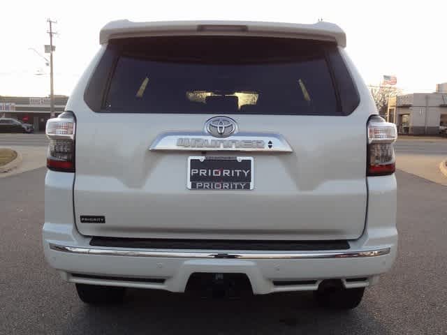 Thumbnail: 2018 Toyota 4Runner - 3