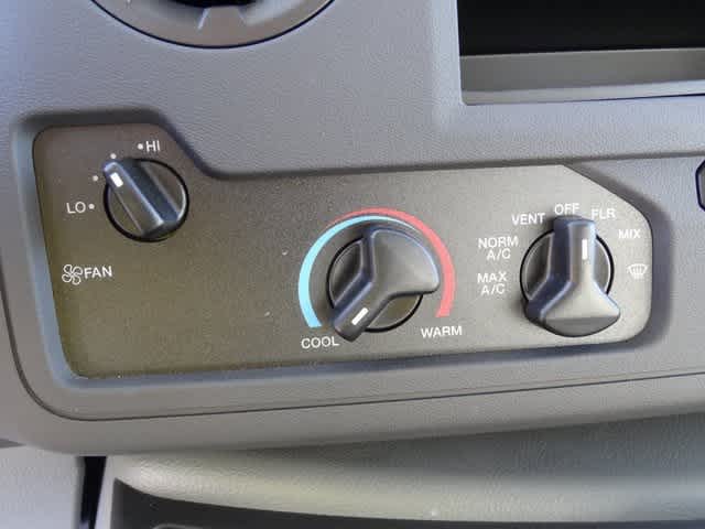 Thumbnail: 2025 Ford Econoline - 29