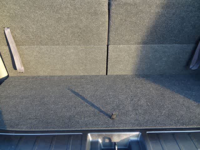 Thumbnail: 2024 Mitsubishi Outlander - 10